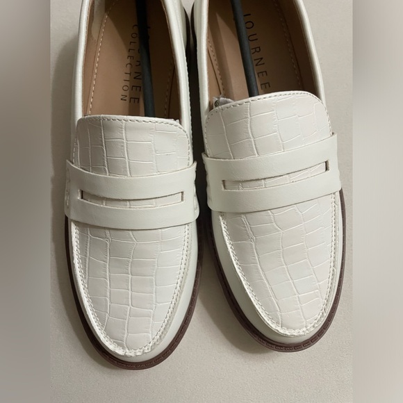 New Journee Collection Kenly Penny Loafers Slip On Shoes White Size 6.5 - Picture 5 of 10